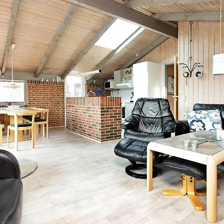 Three-bedroom Holiday In Henne 13 Holiday home *